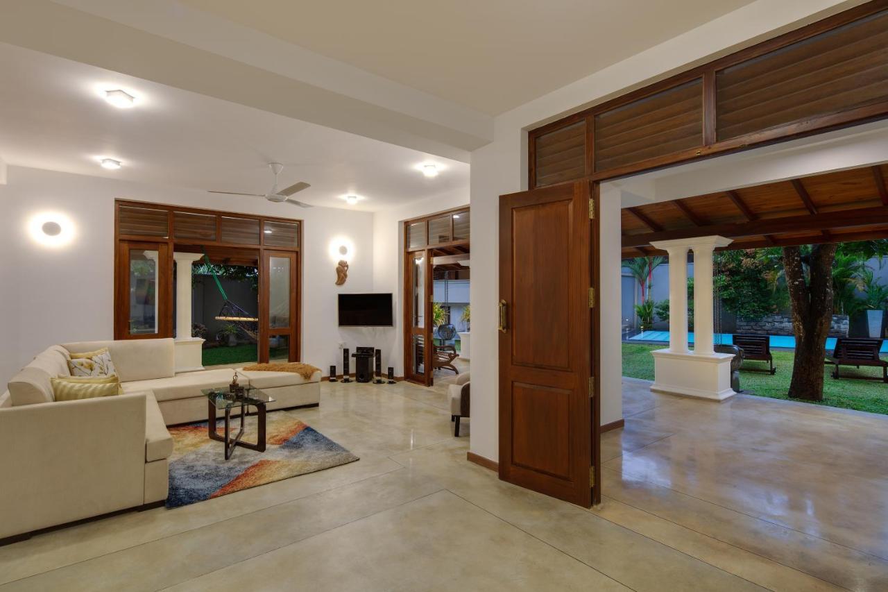 Ballarat Luxury Villa - Hikkaduwa Exteriör bild